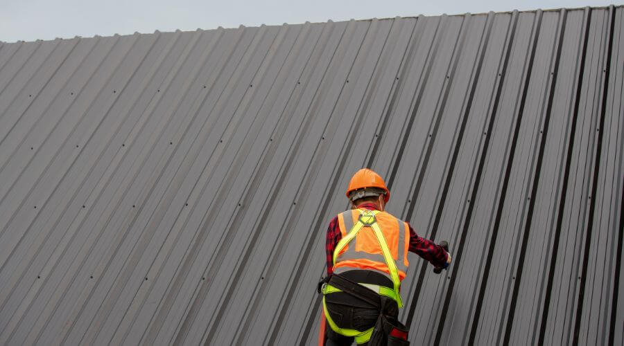 Professional gutter cleaning in Eitzen, MN